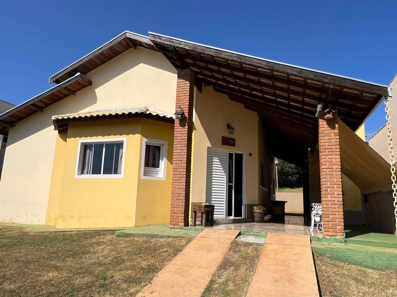 #44 - Casa para Venda em Pardinho - SP
