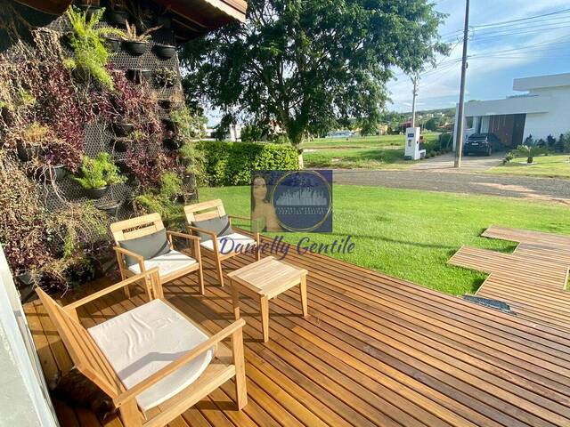 #37 - Casa para Venda em Pardinho - SP